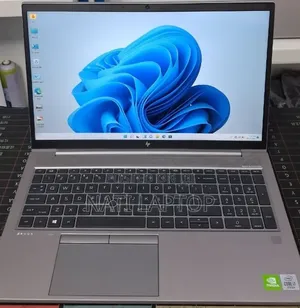 New Laptop HP ZBook Firefly 15 G7 16GB Intel Core i7 SSD 512GB