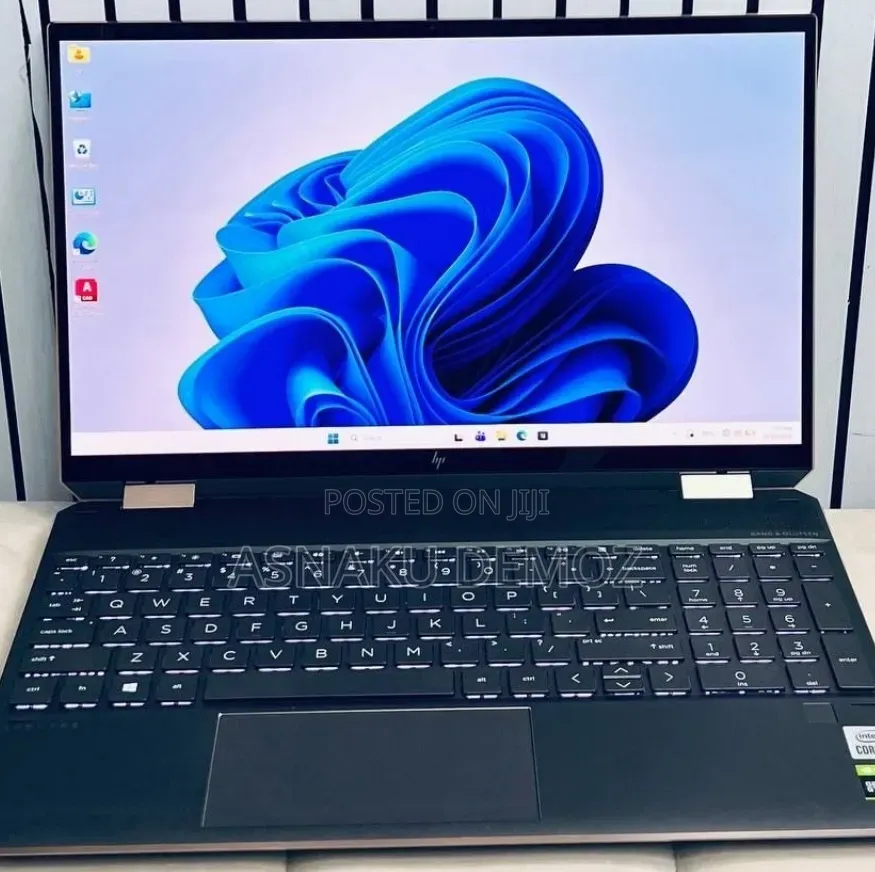 New Laptop HP Spectre 16GB Intel Core i7 SSD 1T