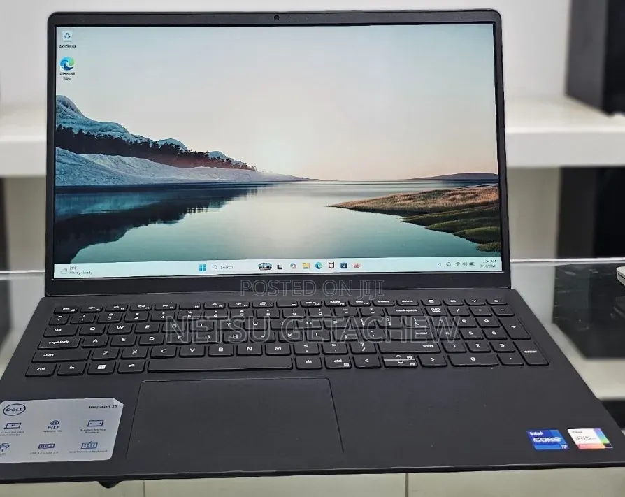 New Laptop Dell Inspiron 15 16GB Intel Core i7 SSD 512GB