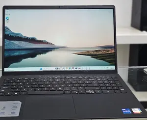 New Laptop Dell Inspiron 15 16GB Intel Core i7 SSD 512GB