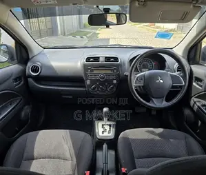 Mitsubishi Attrage 2022 Silver