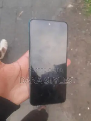 Infinix Hot 20 Play 64 GB Green