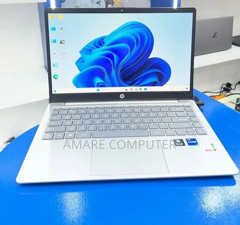 New Laptop HP Stream Notebook 16GB Intel Core i5 SSD 1T