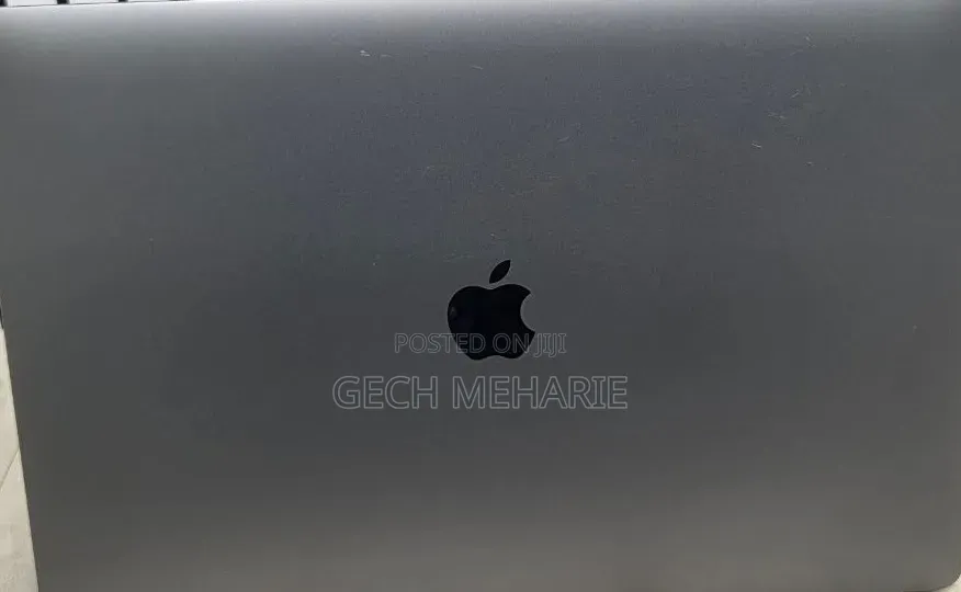 New Laptop Apple MacBook Pro 2019 16GB Intel Core i9 SSD 512GB