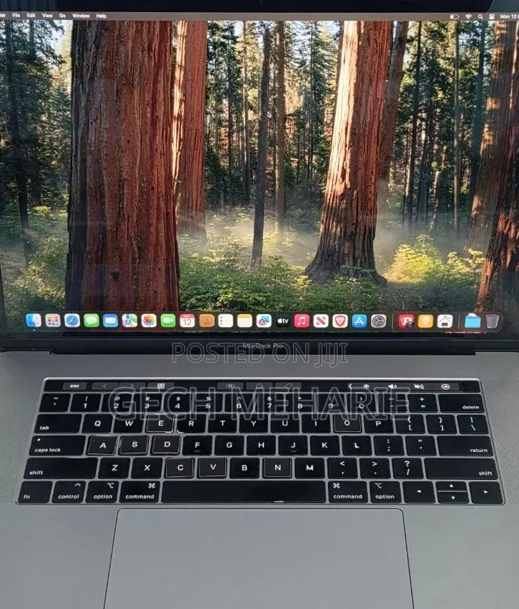 New Laptop Apple MacBook Pro 2019 16GB Intel Core i9 SSD 512GB