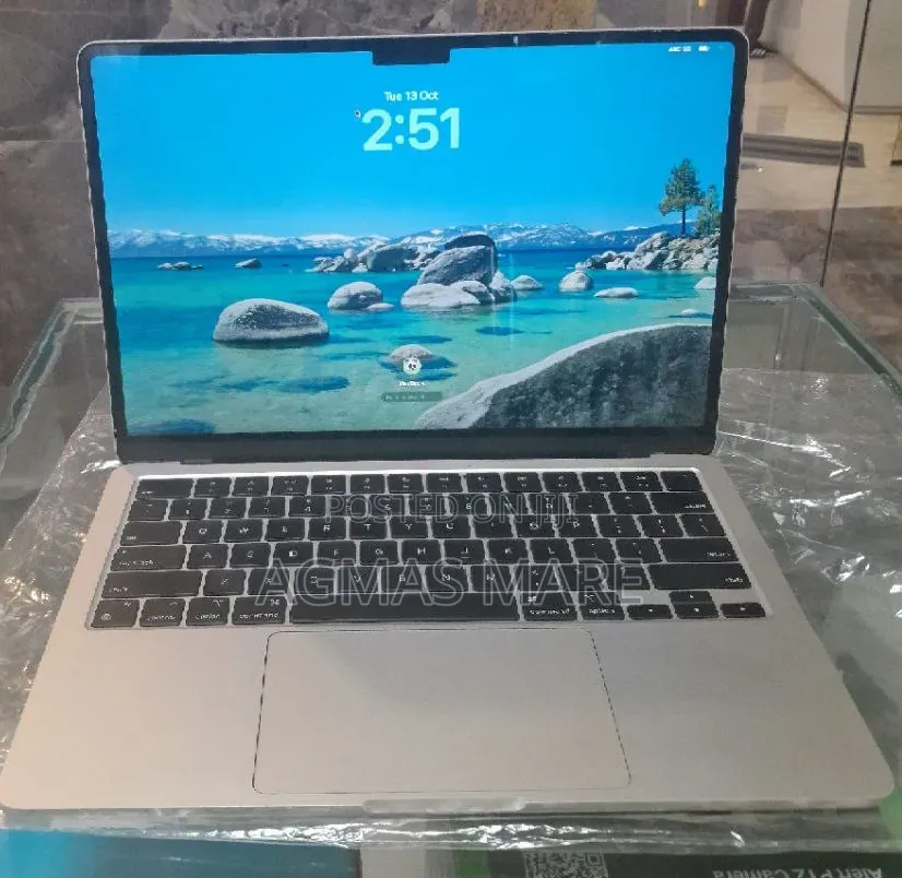New Laptop Apple MacBook Air 2022 M2 16GB Apple M2 SSD 1T