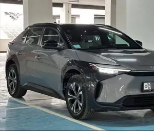 Toyota bZ4X 71.4 kWh AWD 2023 Silver