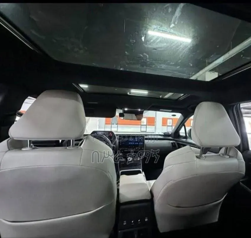Toyota bZ4X 71.4 kWh AWD 2023 Silver