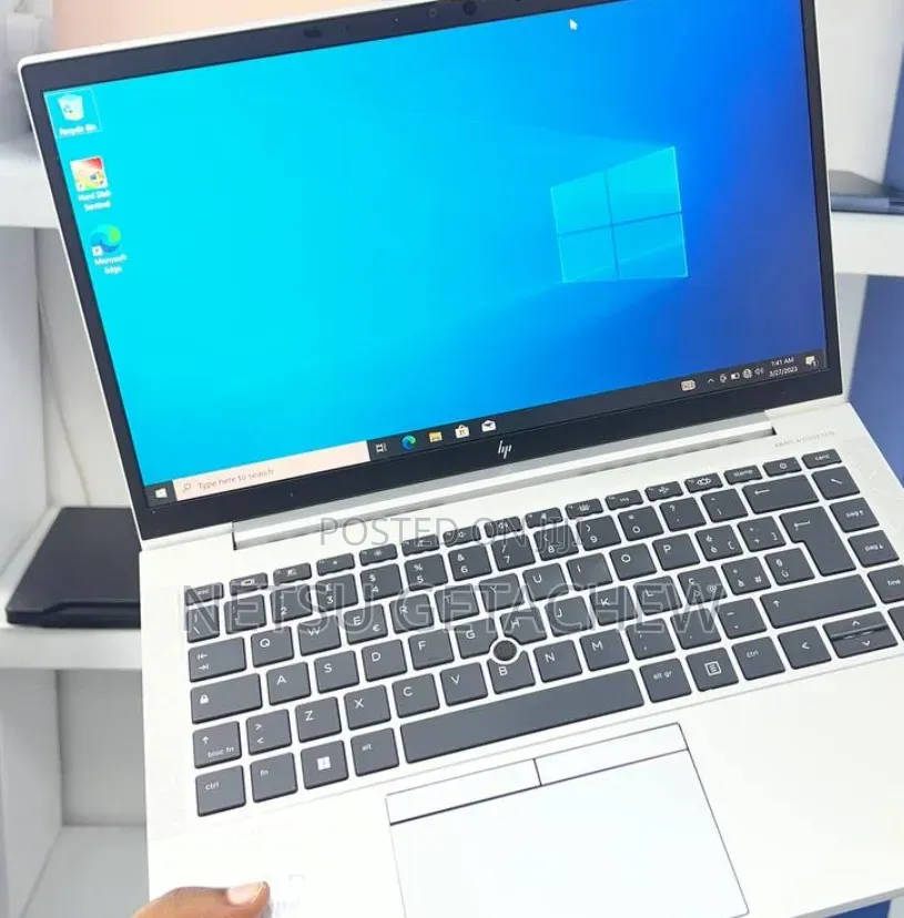 New Laptop HP EliteBook 845 G8 16GB AMD Ryzen 5 SSD 512GB