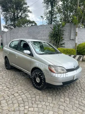 Toyota Platz 2001 Silver