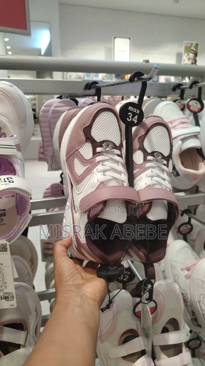 Original Max Fashion Kids Sneakers (Size 34)