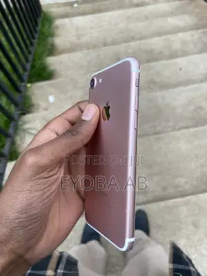 Apple iPhone 7 128 GB Gold