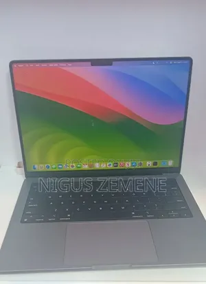 New Laptop Apple MacBook Pro 2023 M3 8GB Apple M3 Pro SSD 512GB