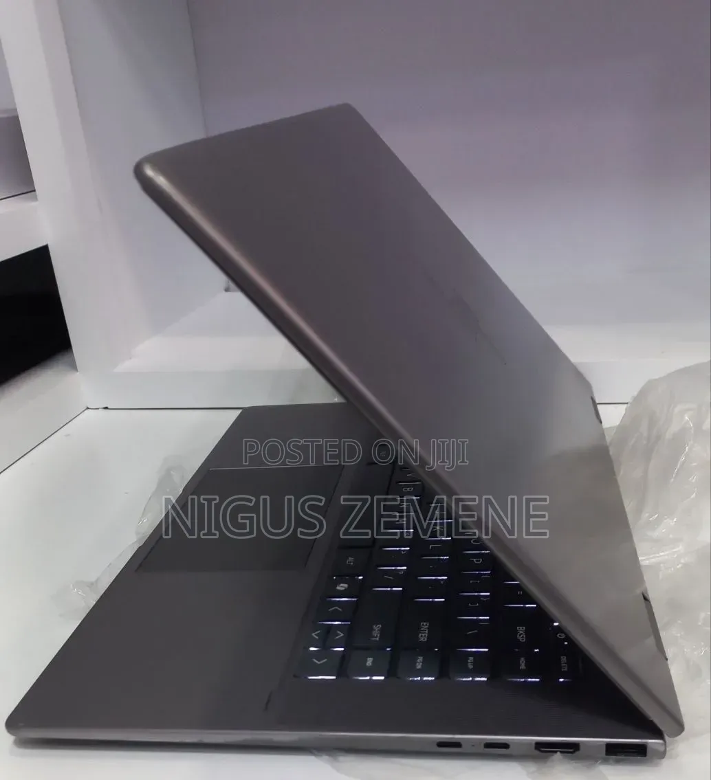 New HP Envy x360 Convertible 15 es2xx 16GB Intel Core Ultra 7 SSD 512GB