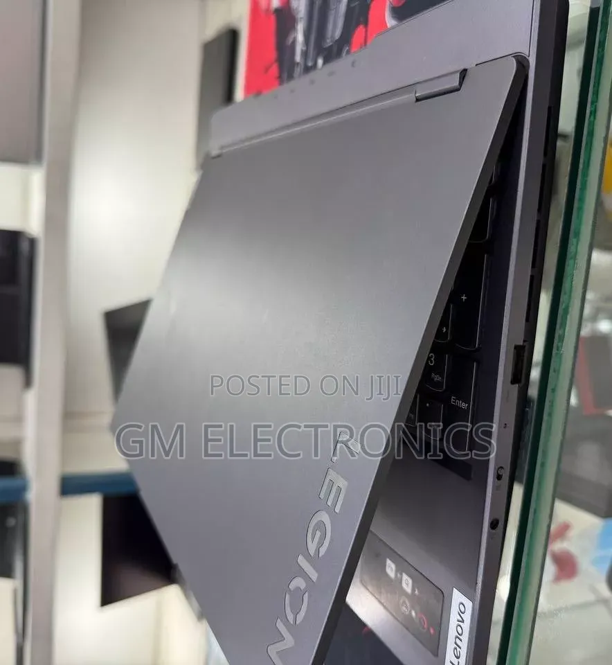 New Laptop Lenovo Legion 5 16GB AMD Ryzen 7 SSD 1T