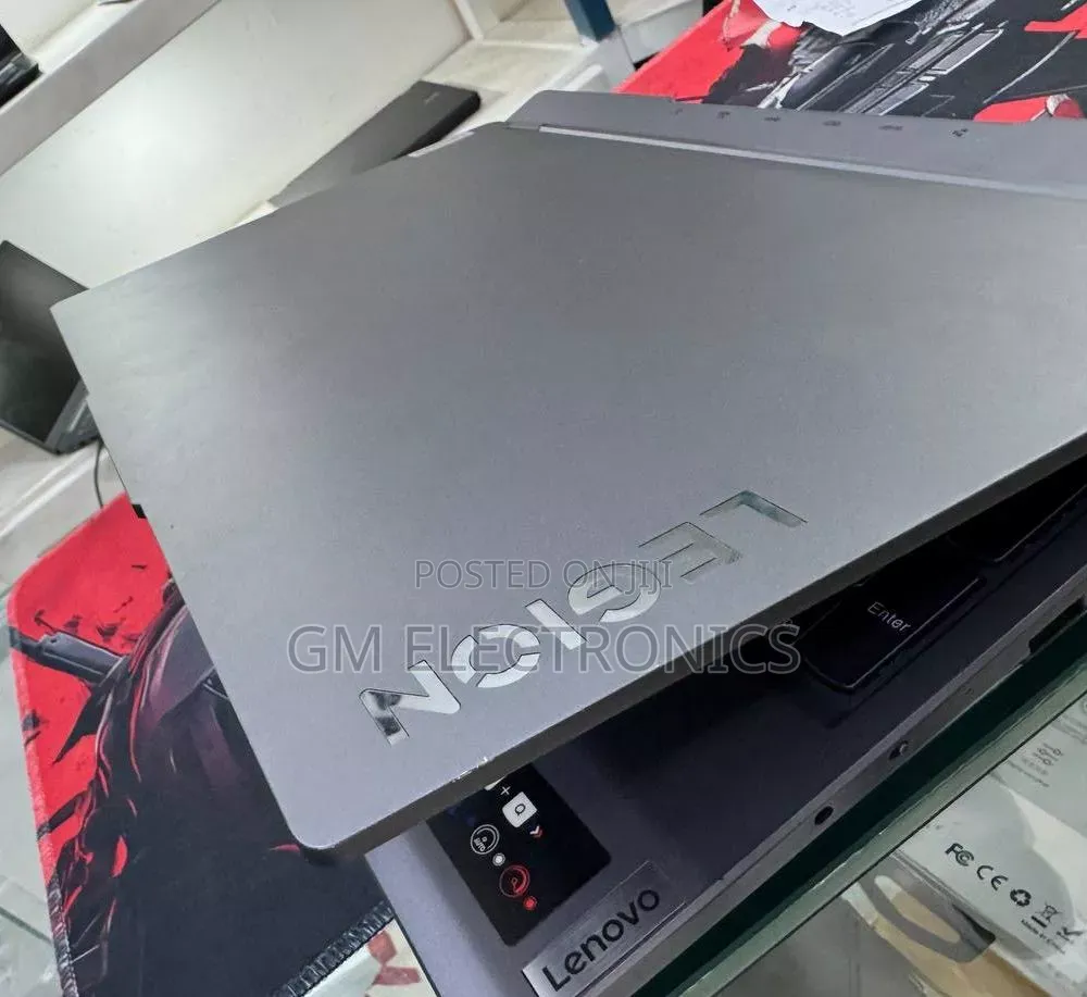 New Laptop Lenovo Legion 5 16GB AMD Ryzen 7 SSD 1T