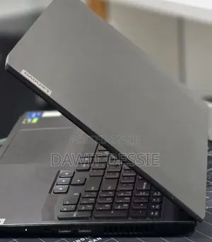 New Laptop Lenovo 8GB Intel Core i5 SSD 512GB