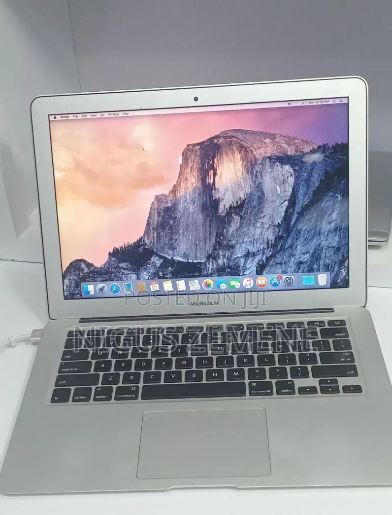 New Laptop Apple MacBook Air 2017 8GB Intel Core i7 SSD 128GB