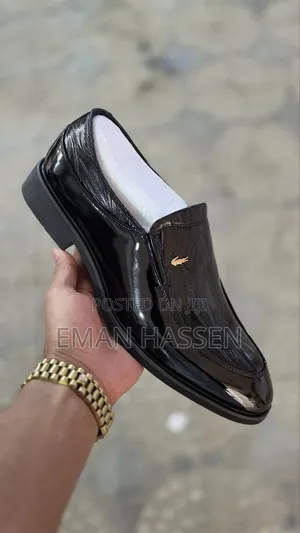 Lacoste Flat