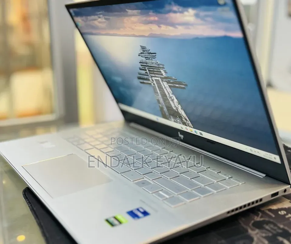 New Laptop HP Envy 15 16GB Intel Core i7 SSD 512GB