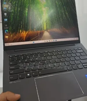 New Laptop Samsung Galaxy Book5 Pro 16GB Intel Core i7 SSD 512GB