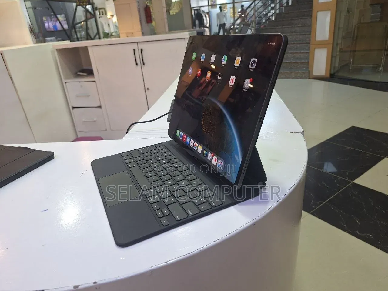 New Apple iPad Pro 13 (2025) 256 GB