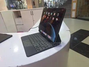 New Apple iPad Pro 13 (2025) 256 GB