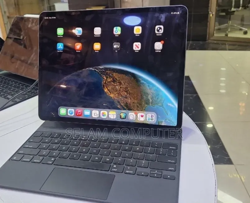 New Apple iPad Pro 13 (2025) 256 GB