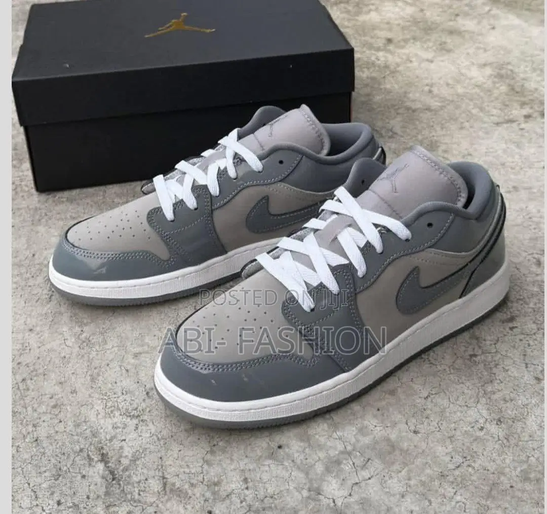Air Jordan 1 Low SE Medium Grey/White/Cool Grey Sneakers New Arrival