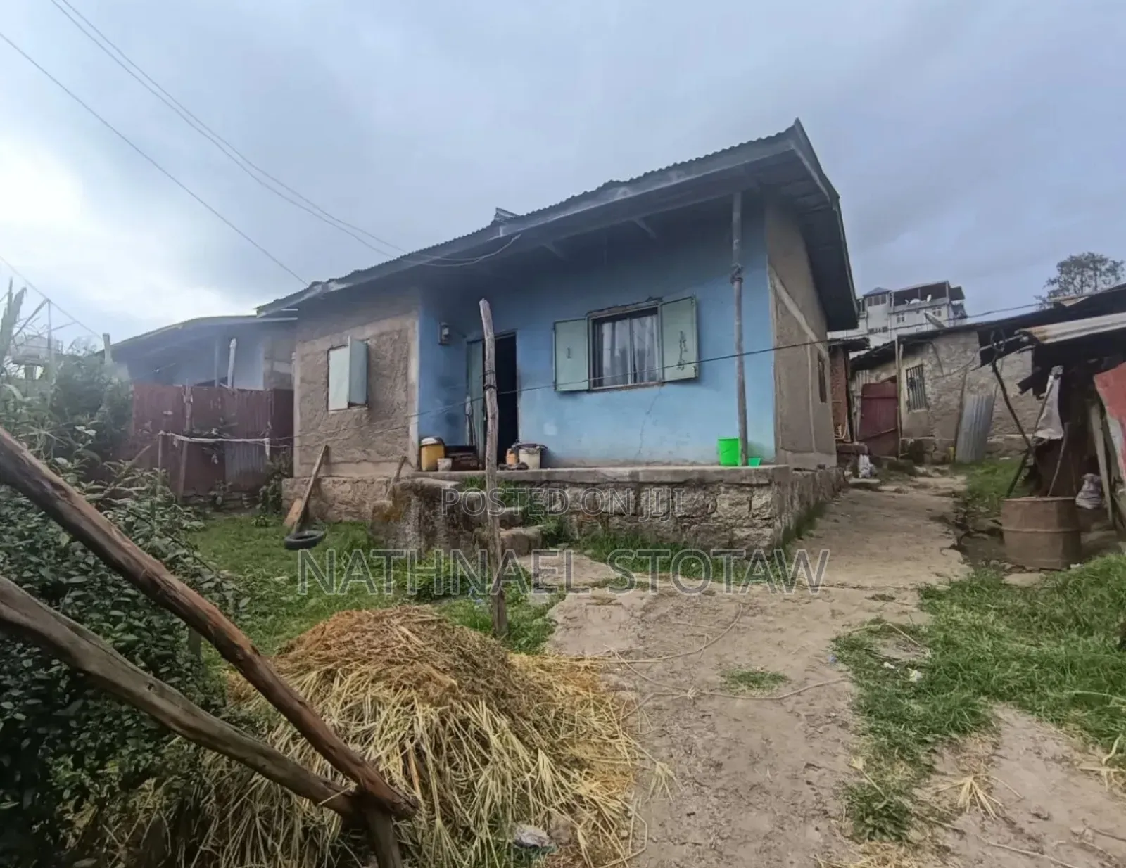 4bdrm House in ቦሌ Vip መንገድ ላይ የፊት, Bole for sale