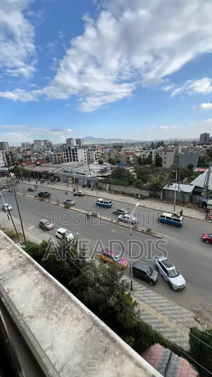 Furnished 3bdrm Apartment in ሰሚት, Bole for sale