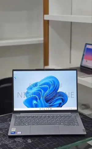 New Laptop Lenovo ThinkPad X1 Carbon 16GB Intel Core Ultra 5 SSD 512GB