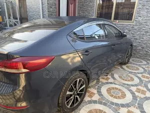 Hyundai Avante 2017 Gray