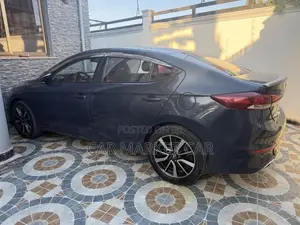 Hyundai Avante 2017 Gray