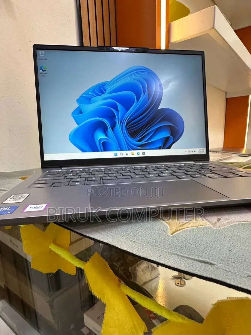 New Laptop Lenovo Thinkbook 14 16GB Intel Core 5 SSD 512GB