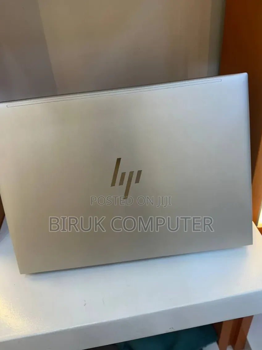 New Laptop HP EliteBook 840 G10 16GB Intel Core i7 SSD 512GB
