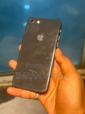 Apple iPhone 8 64 GB Black