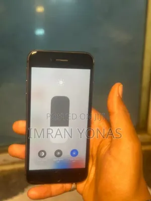Apple iPhone 8 64 GB Black