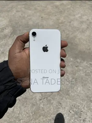 Apple iPhone XR 64 GB White