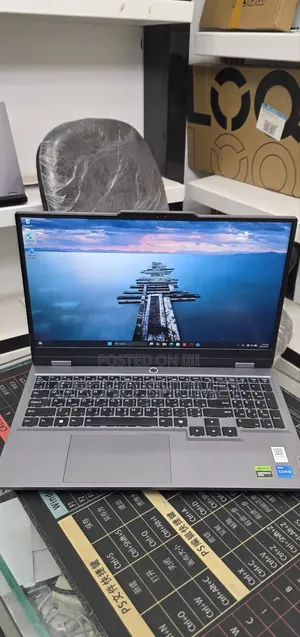 New Laptop Lenovo LOQ 15AHP10 8GB Intel Core i5 SSD 512GB