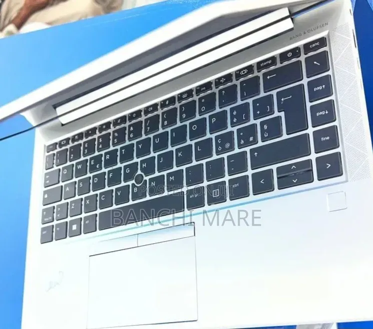 New Laptop HP EliteBook 845 G8 16GB AMD Ryzen 5 SSD 512GB