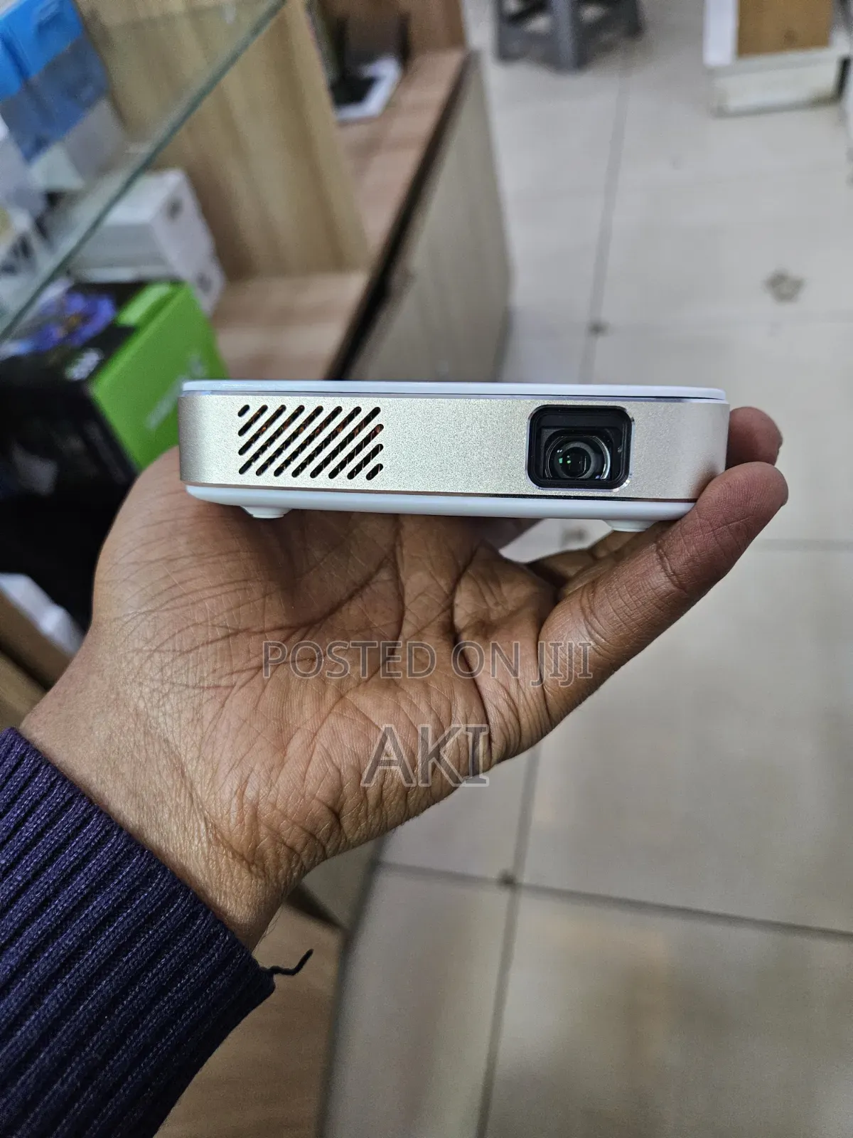 Zeus Portable Beam Projector