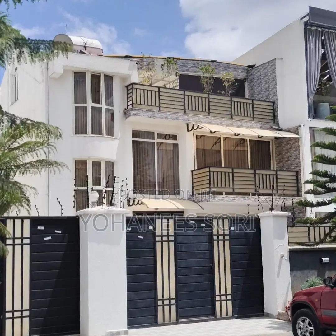 5bdrm Villa in Bole for sale