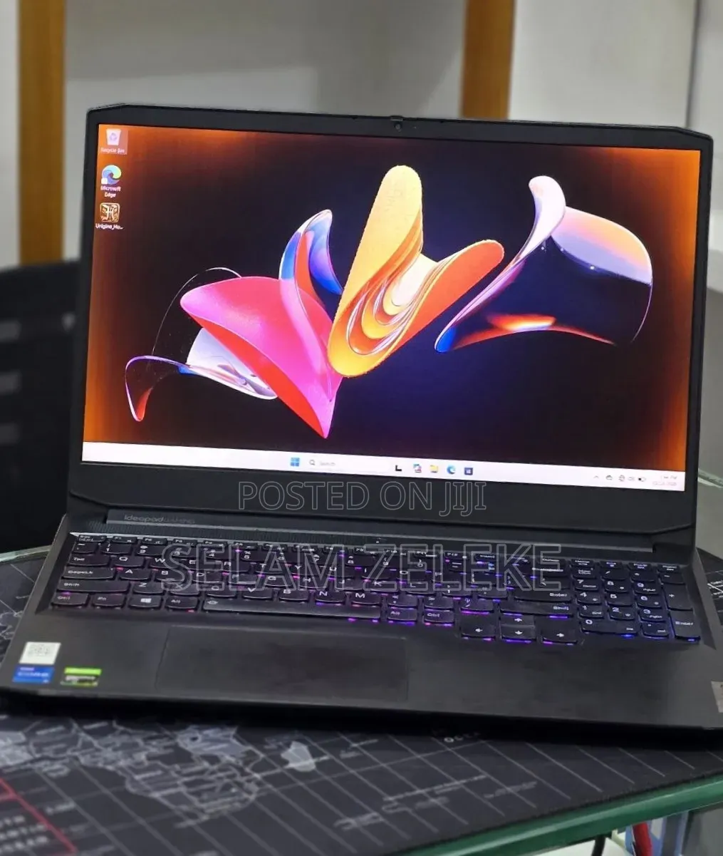 New Laptop Lenovo 8GB Intel Core i5 SSD 512GB