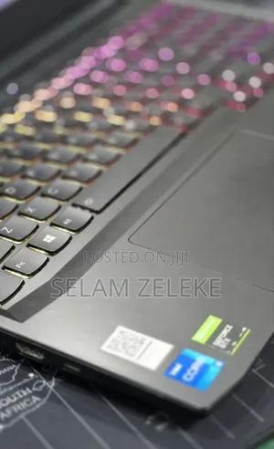 New Laptop Lenovo 8GB Intel Core i5 SSD 512GB