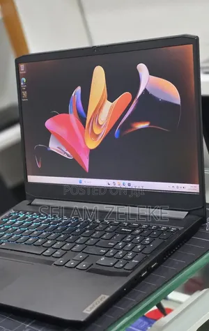 New Laptop Lenovo 8GB Intel Core i5 SSD 512GB