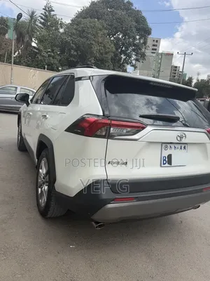 Toyota RAV4 2020 White