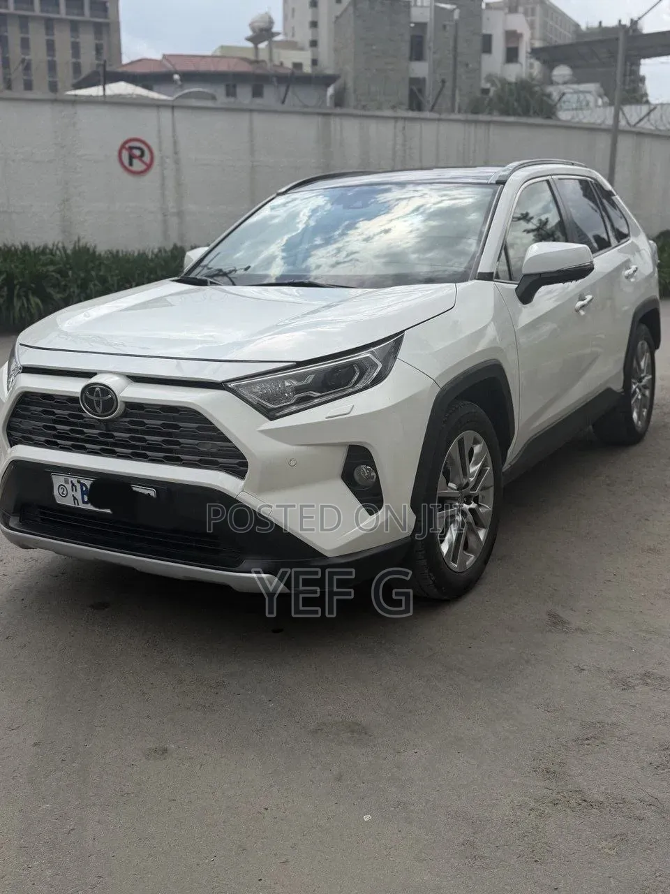 Toyota RAV4 2020 White