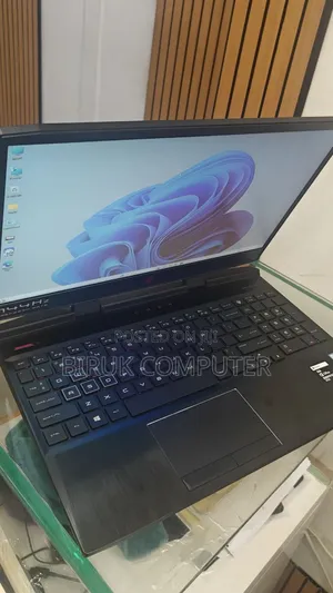 New Laptop HP Omen 15 16GB Intel Core i7 SSD 512GB