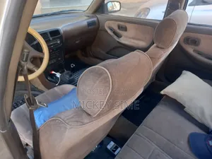 Nissan Sentra 1.6 1994 Gold
